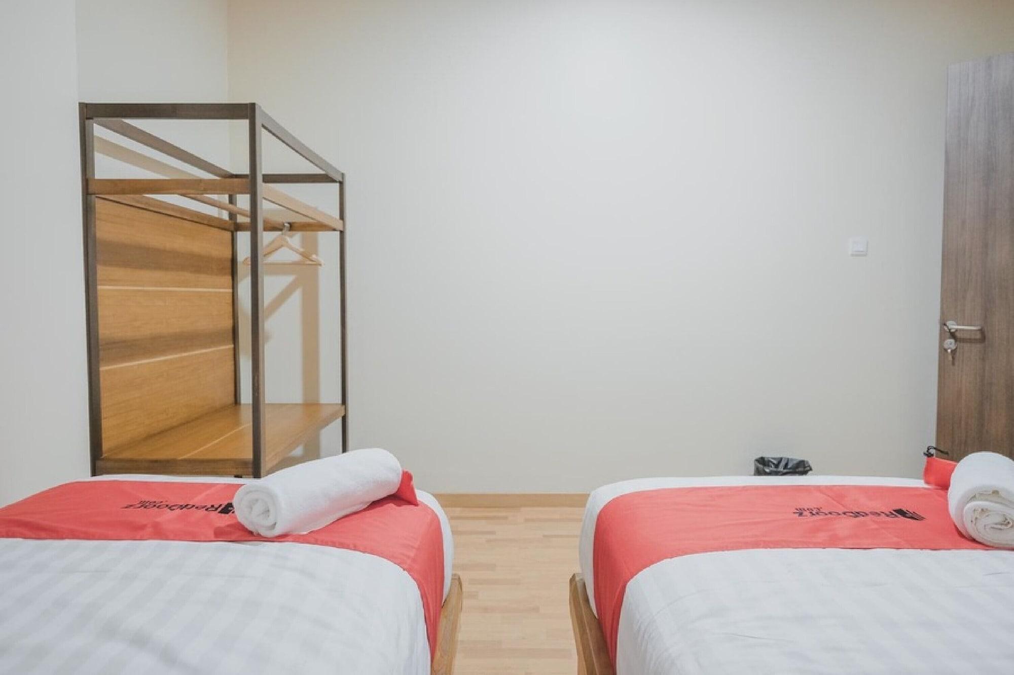 Reddoorz Plus Near Soekarno Hatta Airport 2 Тангеранг Екстер'єр фото