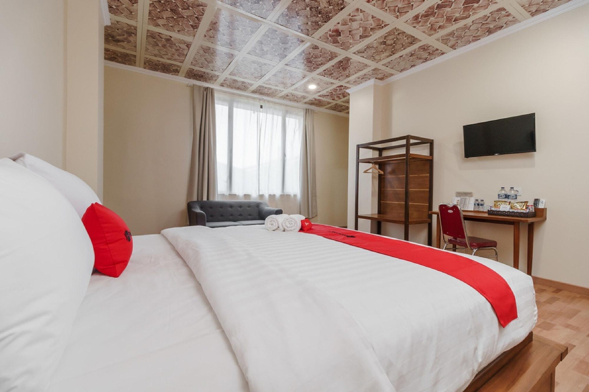 Reddoorz Plus Near Soekarno Hatta Airport 2 Тангеранг Екстер'єр фото