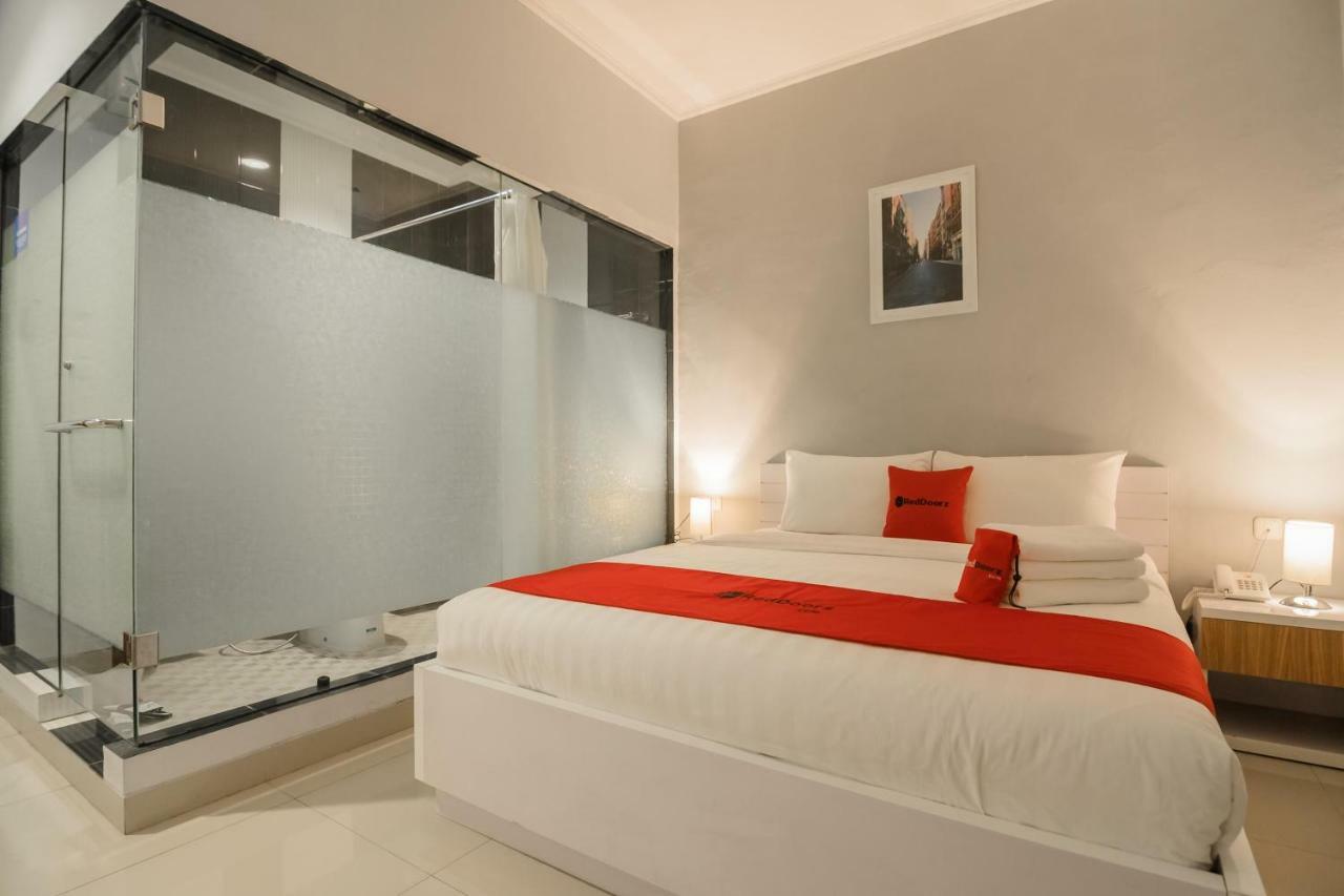 Reddoorz Plus Near Soekarno Hatta Airport 2 Тангеранг Екстер'єр фото